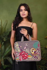 Grey minimal laptop sleeve 13 to 16 inch for MacBook and ultrabook in vegan leather by PickAleaf with padded protection