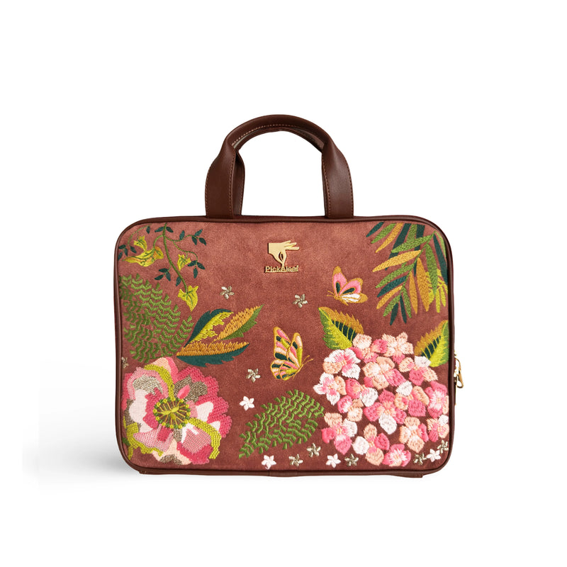 Brown laptop sleeve 13 to 16 inch for ultrabook and MacBook in vegan leather by PickAleaf with padded protection for daily work use